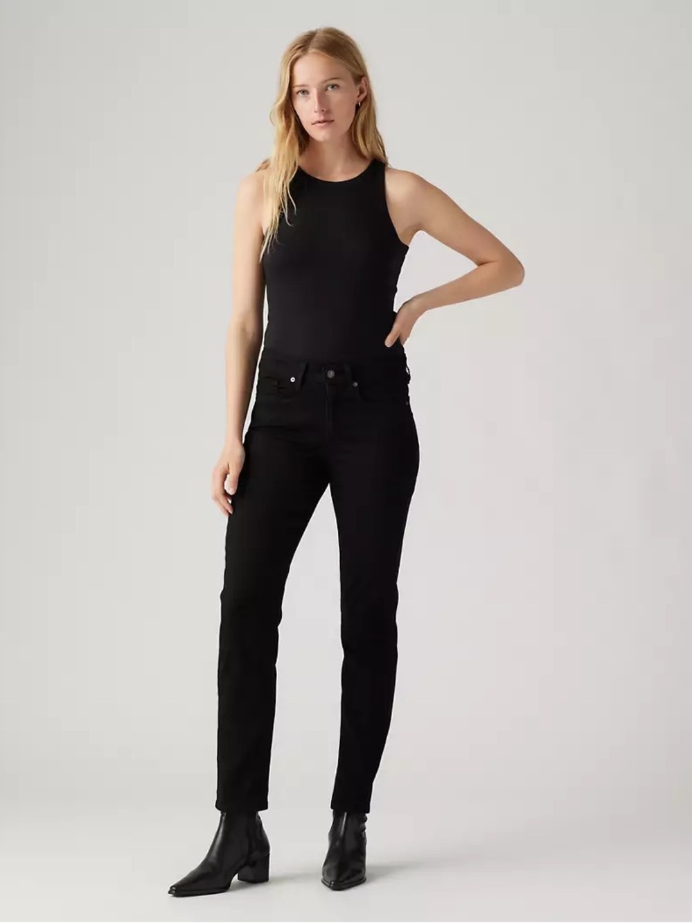 Levi’s classic straight soft black jeans denim women size 4